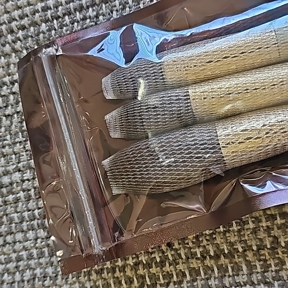 MOTD Cosmetics Gold Goddess Brush Set. NEW - Picture 3 of 3